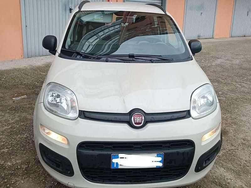 Usata Fiat Panda Lounge 84 CV (61 kW) 2012 Beige Utilitaria
