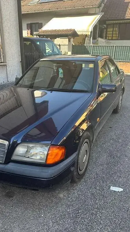 Usata Mercedes C250 Elegance 113 CV (83 kW) 1995 Berlina