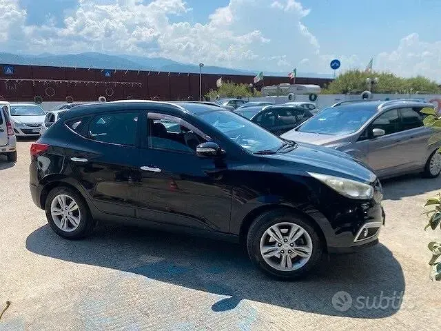 Usata Hyundai ix35 Comfort 115 CV (84 kW) 2012 Nero SUV