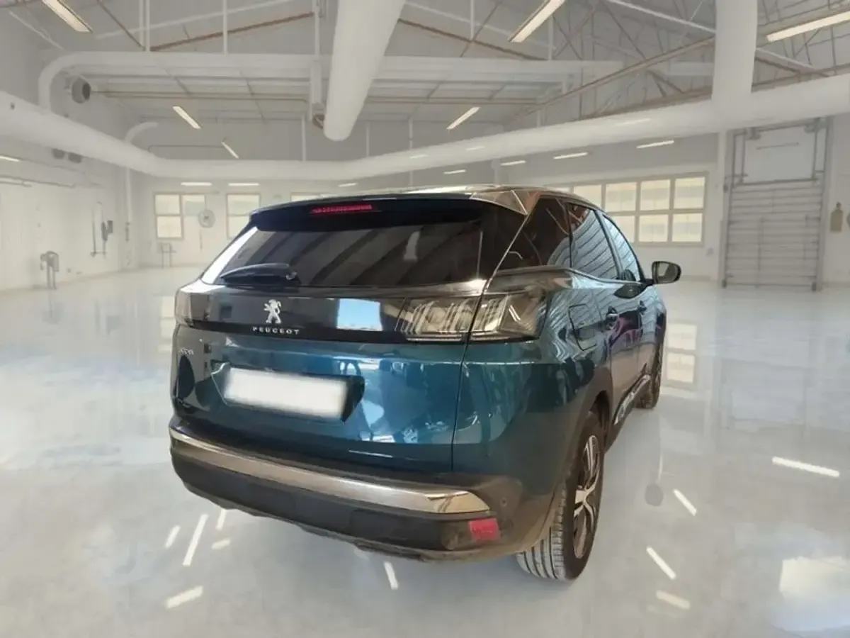 Usata Peugeot 3008 Allure 131 CV (96 kW) 2022 Blu SUV
