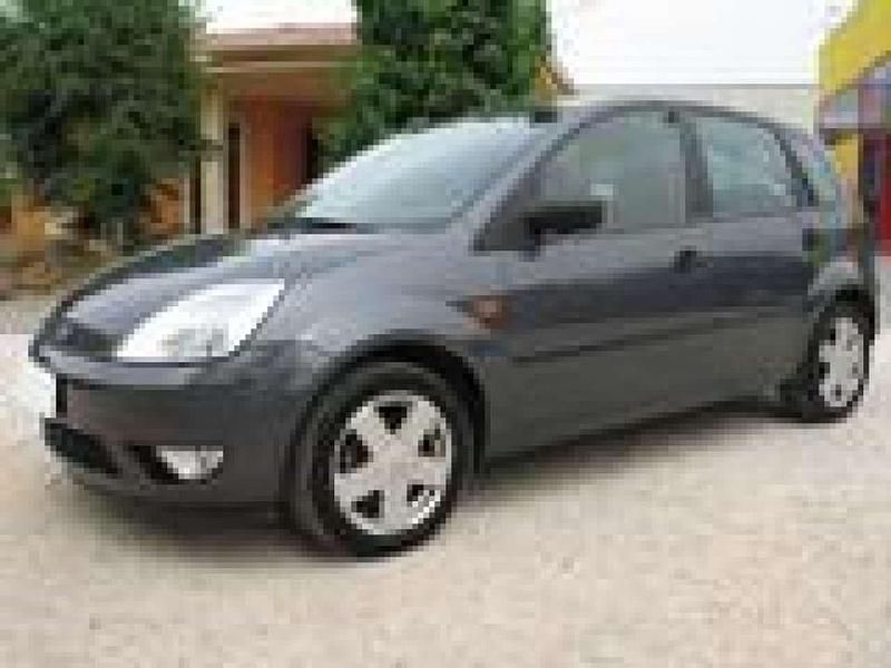 Grigio Usata 2006 Ford Fiesta Due volumi | 2450 € (Buon prezzo) - Immagine 1/4