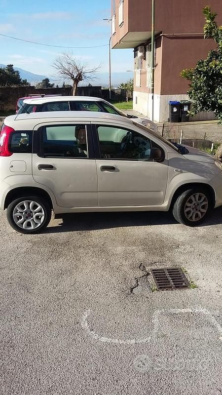 Usata Fiat Panda 70 CV (51 kW) 2015 Utilitaria