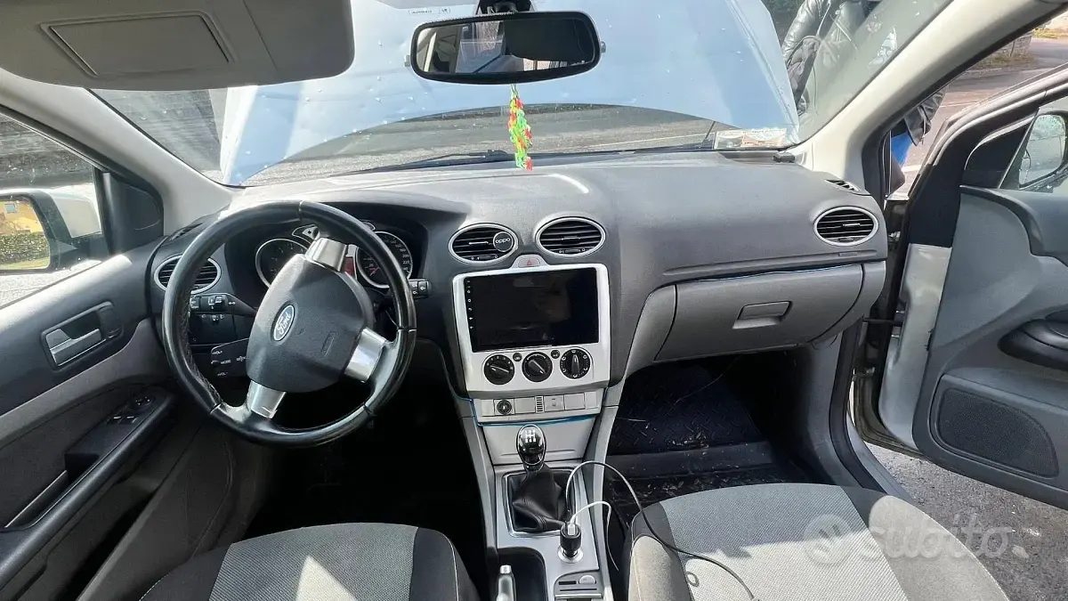 Usata Ford Focus 145 CV (106 kW) 2008 Grigio Station wagon
