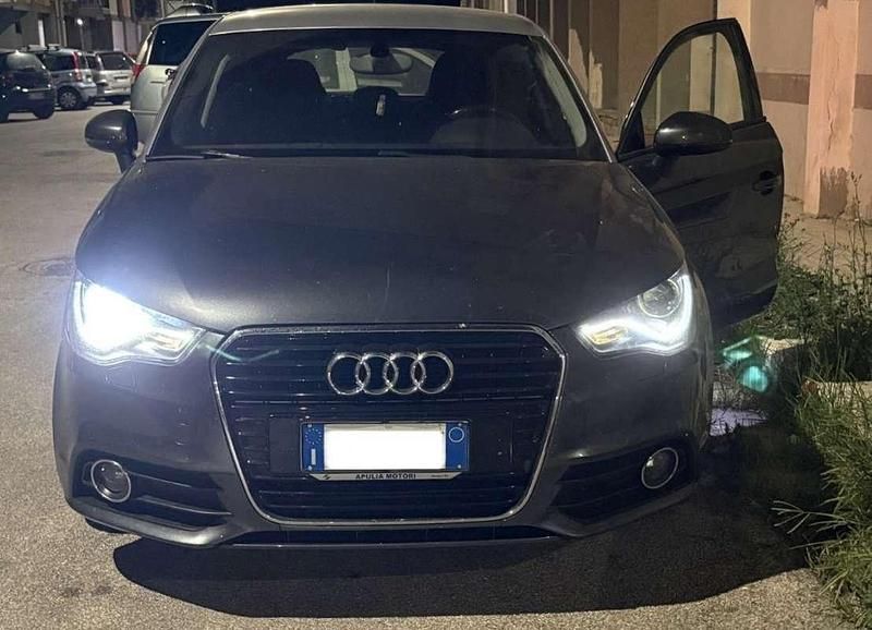 Usata Audi A1 Sportback Sport 90 CV (66 kW) 2015 Utilitaria