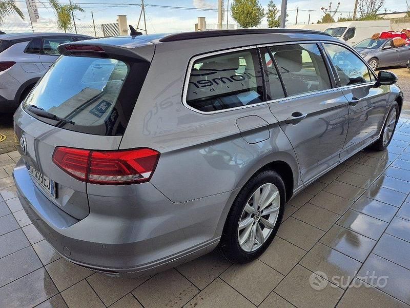 Usata VW Passat Business 120 CV (88 kW) 2019 Grigio Station wagon