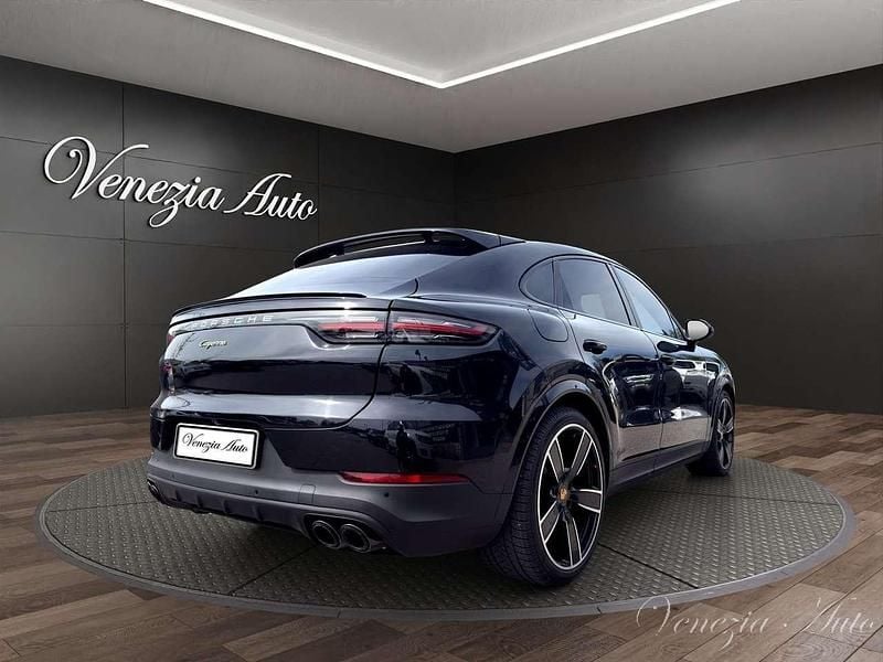 Usata Porsche Cayenne 462 CV (339 kW) 2021 Nero SUV