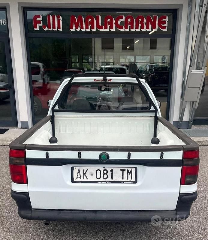 Usata Skoda Pick-up 68 CV (50 kW) 1996 Bianco Pick-up