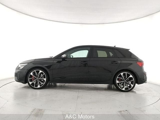 Usata Audi S3 Sport 310 CV (228 kW) 2023 Nero mythos metallizzato Berlina