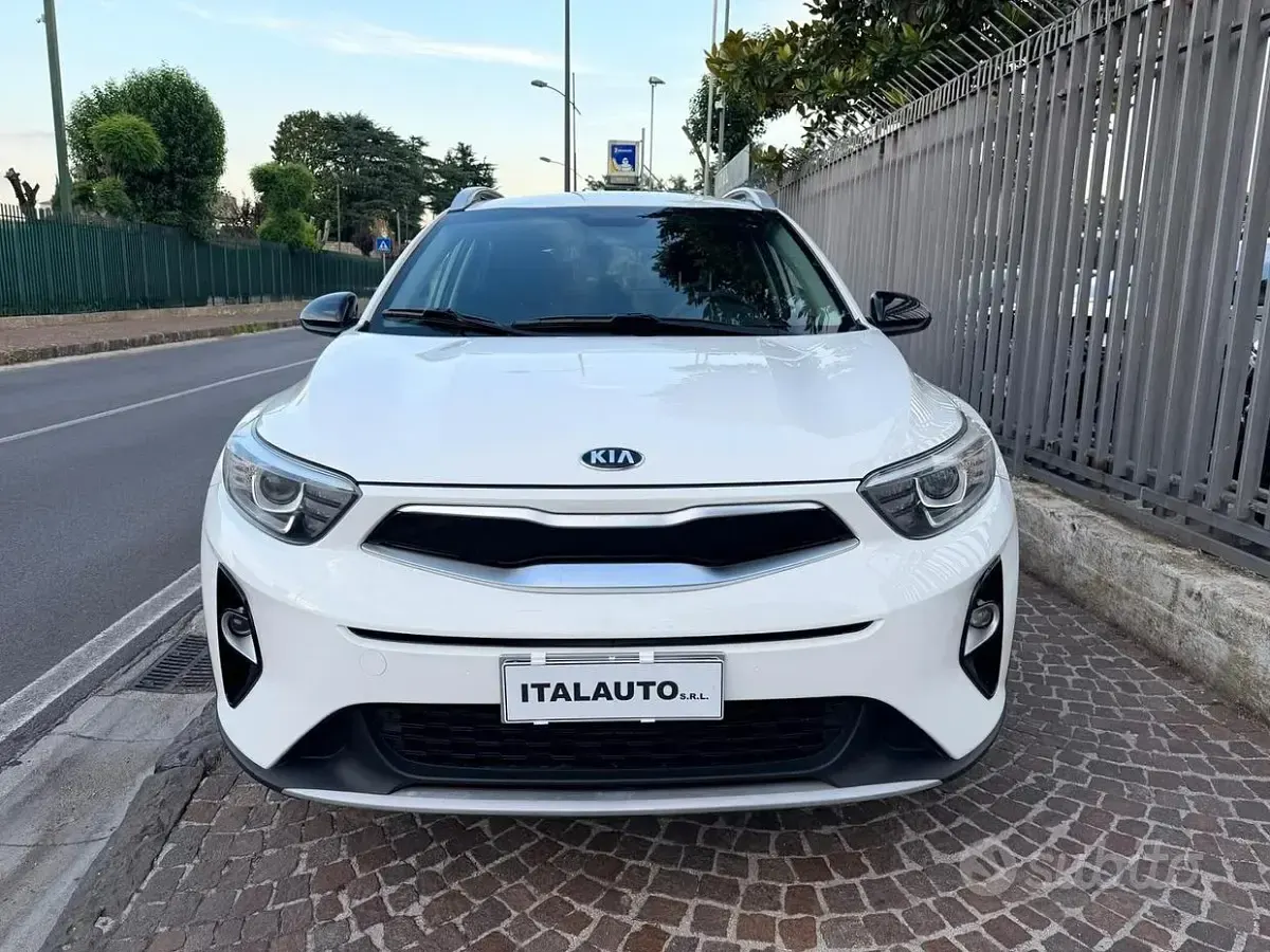 Usata Kia Stonic Style 97 CV (71 kW) 2021 Bianco SUV