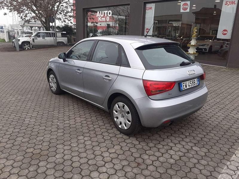 Usata Audi A1 Sportback Attraction 86 CV (63 kW) 2014 Argento Utilitaria