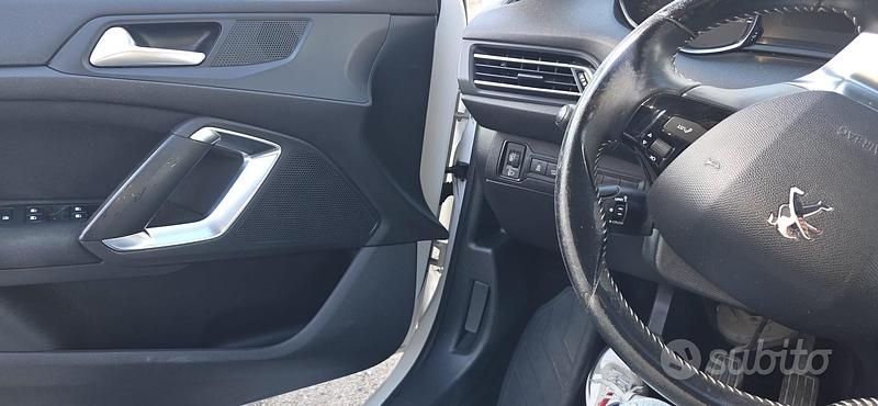 Usata Peugeot 308 Business-Line 99 CV (72 kW) 2017 Bianco Berlina