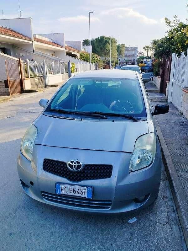 Usata Toyota Yaris 90 CV (66 kW) 2009 Utilitaria