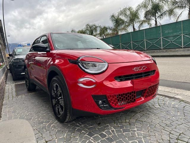 Nuova Fiat 600 Icon 110 CV (80 kW) 2025 Rosso SUV