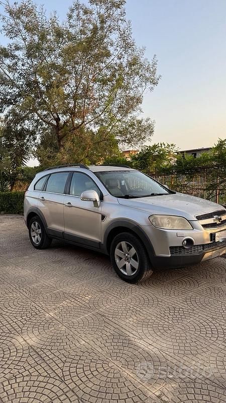 Usata Chevrolet Captiva 150 CV (110 kW) 2009 Grigio SUV