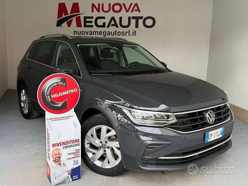 Grigio Usata 2023 VW Tiguan Life SUV | 27.490 € (Super prezzo) - Immagine 1/4