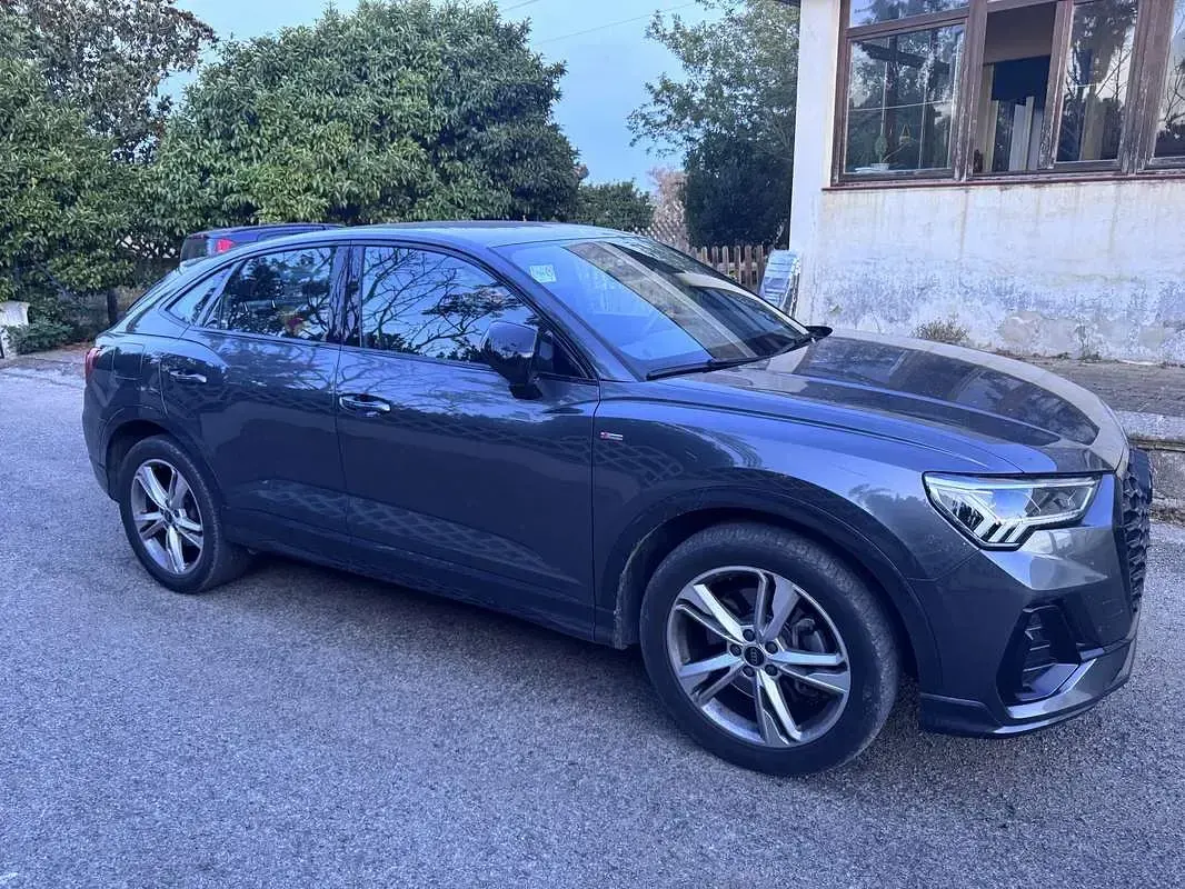 Usata Audi Q3 Sportback Ambiente 190 CV (139 kW) 2024 Grigio SUV