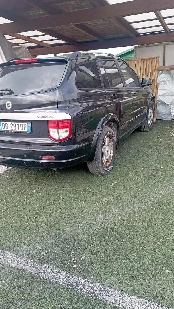 Usata SsangYong Kyron 141 CV (103 kW) 2006 Nero SUV