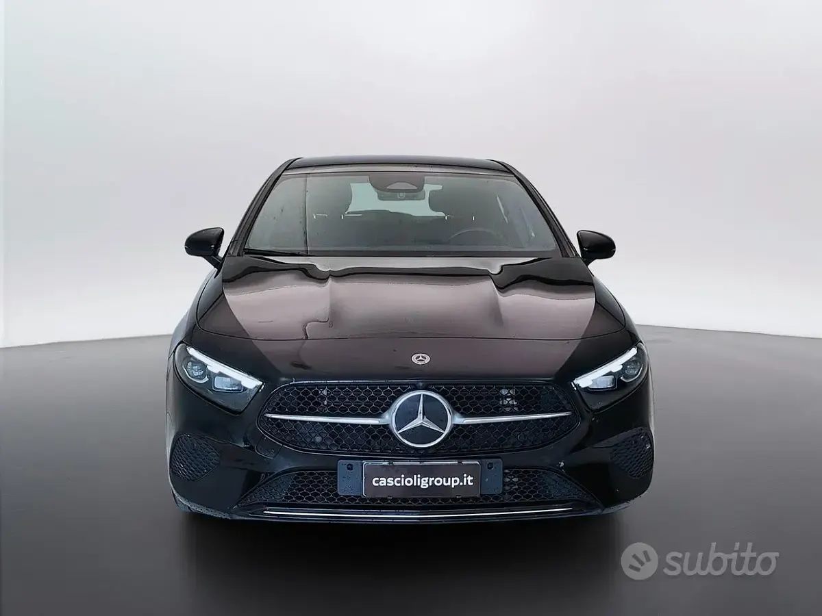 Usata Mercedes A180 Advanced Plus 116 CV (85 kW) 2023 Nero notte Berlina
