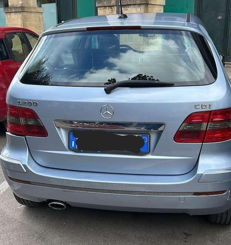 Usata Mercedes B200 Chrome 140 CV (102 kW) 2009 Monovolume