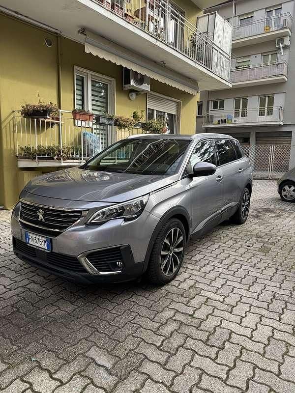 Usata Peugeot 5008 120 CV (88 kW) 2018 SUV