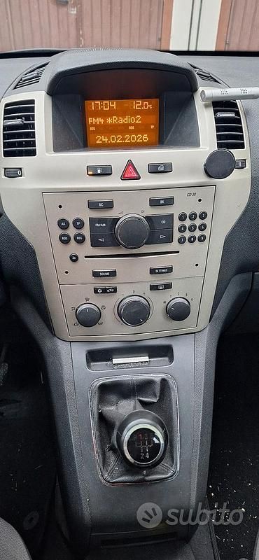 Usata Opel Zafira 2008 Grigio Monovolume
