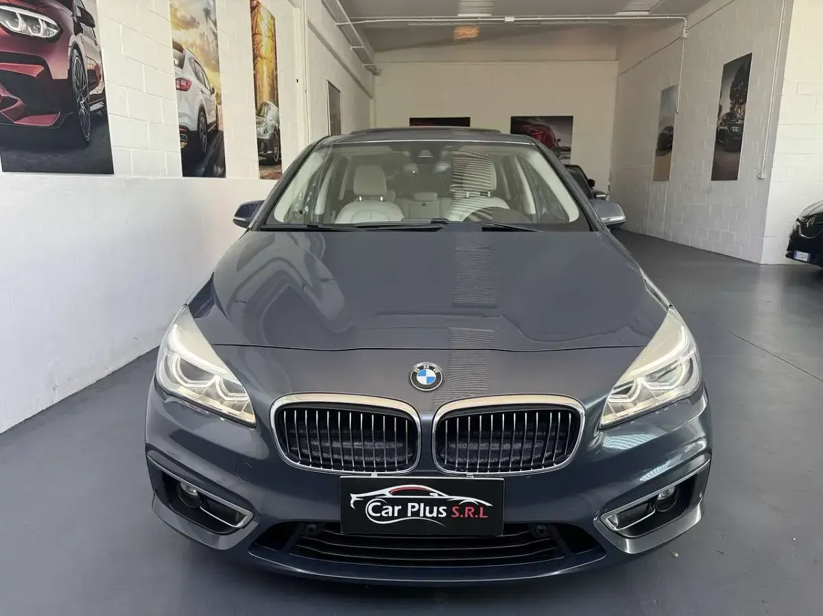 Usata BMW 220 Active Tourer Luxury Line 190 CV (139 kW) 2017 Grigio Monovolume
