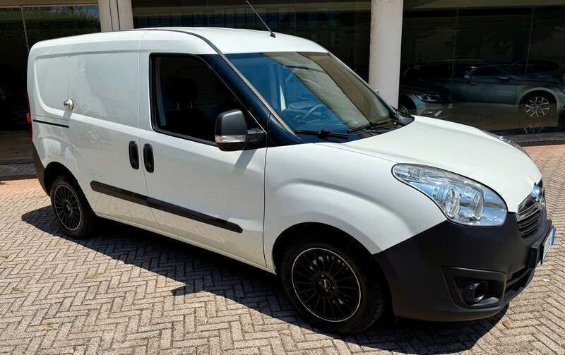 Bianco Usata 2017 Fiat Doblò Monovolume | 4999 € (Super prezzo) - Immagine 1/4