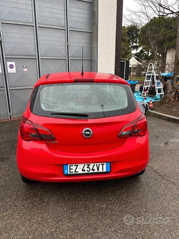 Usata Opel Corsa 90 CV (66 kW) 2015 Rosso Utilitaria