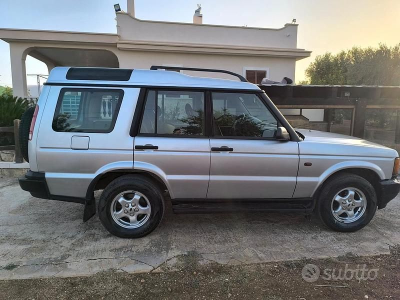 Usata Land Rover Discovery 2 138 CV (101 kW) 2001 Grigio SUV