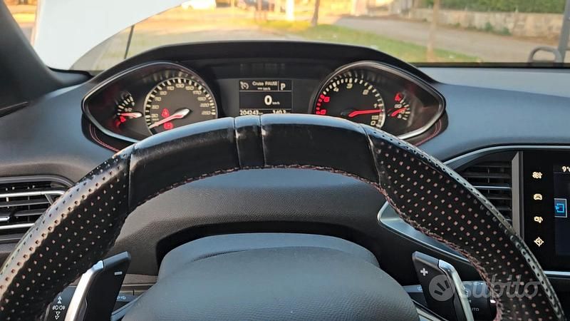 Kit Tappetini Auto Somer Car Per Peugeot 308 SW 2ª Serie (2013-2021) | Moquette Nera Con Bordo Rosso E Cucitura Italia, Antiscivolo E Clip