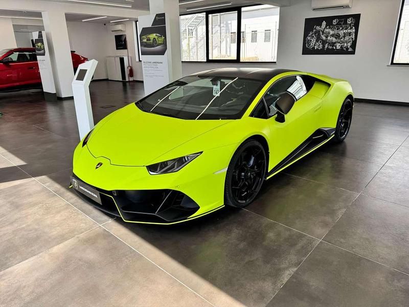 Verde Usata 2021 Lamborghini Huracán Coupé | 305.000 € - Immagine 1/4