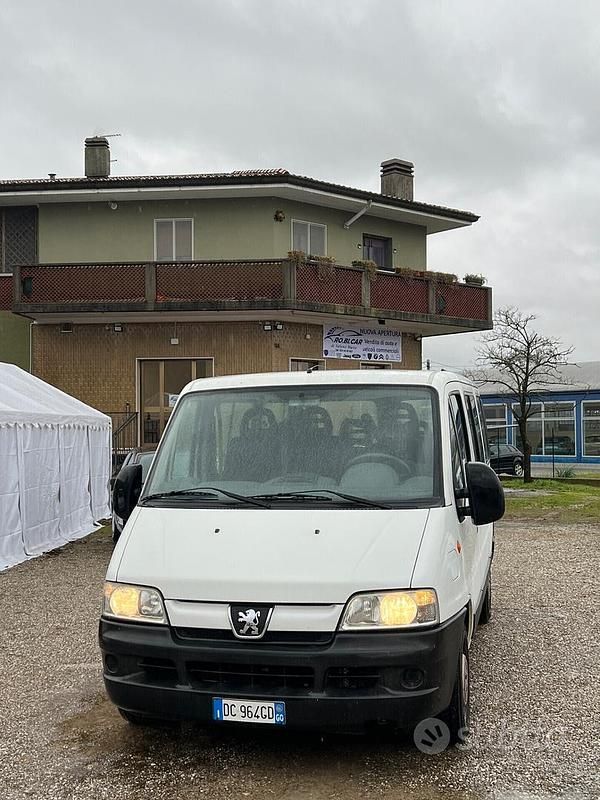 Usata Peugeot Boxer 101 CV (74 kW) 2006 Bianco Furgone