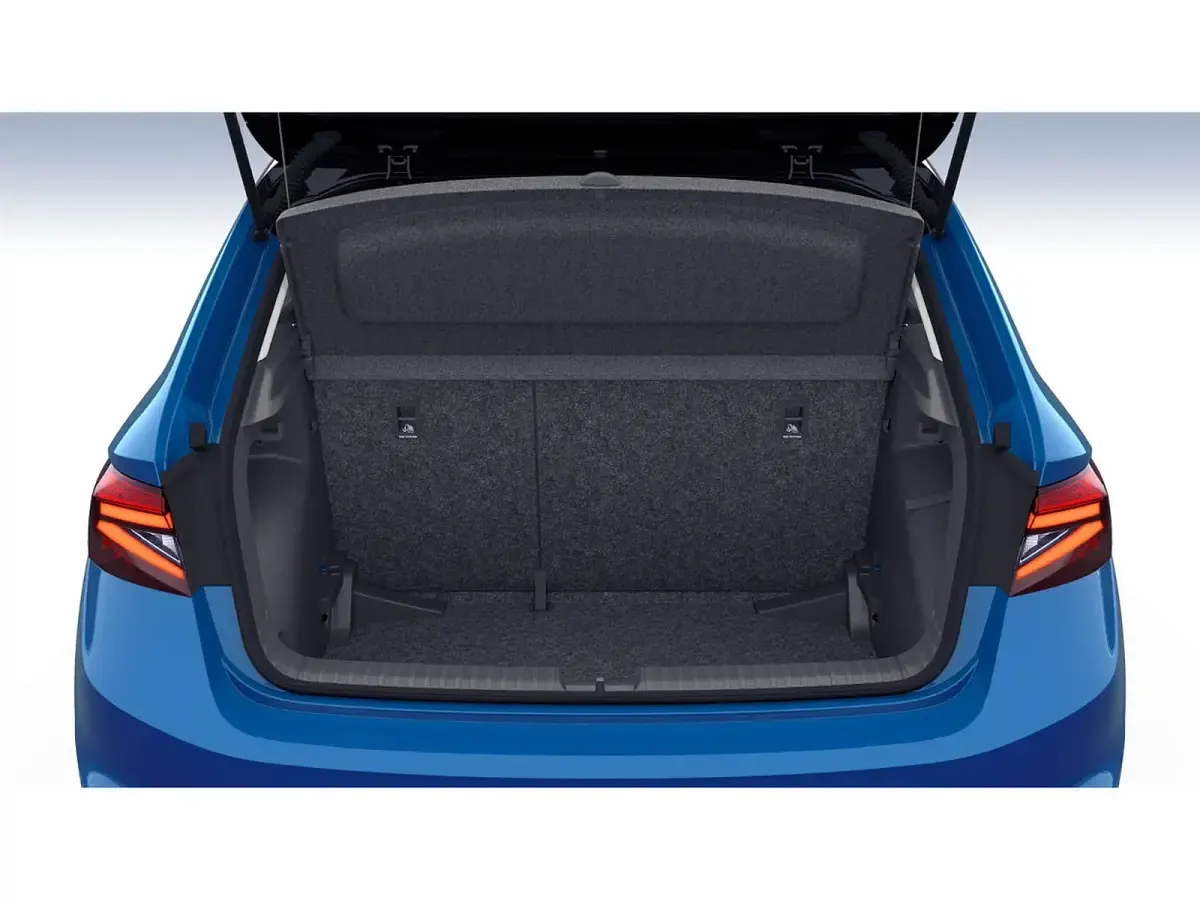 Nuova Skoda Fabia 115 CV (84 kW) 2026 Blu race metallizzato nero tulipano perl Utilitaria