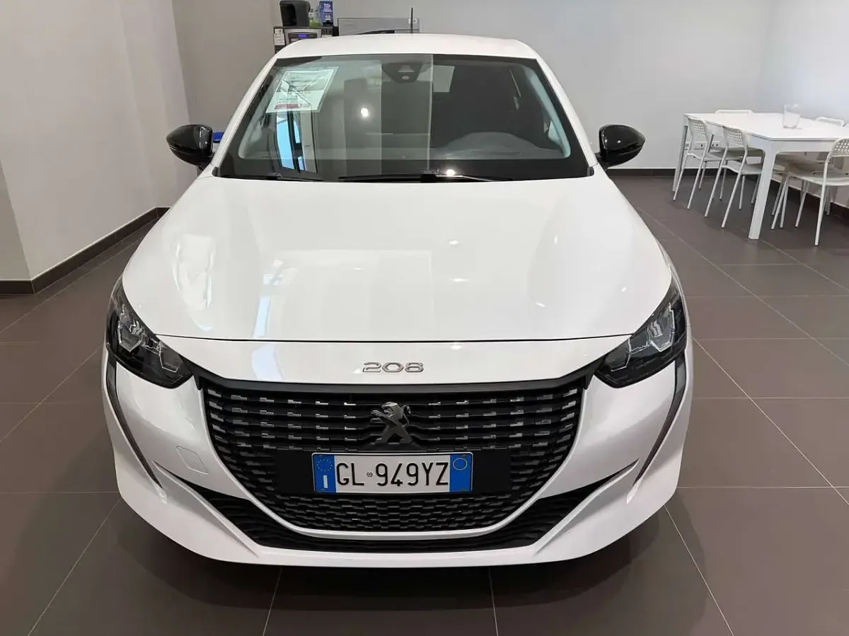 Usata Peugeot 208 Active 75 CV (55 kW) 2023 Bianco banchisa Utilitaria