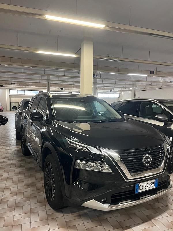 Usata Nissan X-Trail Tekna 163 CV (119 kW) 2025 Nero SUV