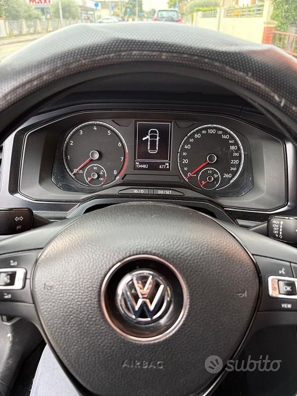 Usata VW Polo 60 CV (44 kW) 2018 Grigio Berlina