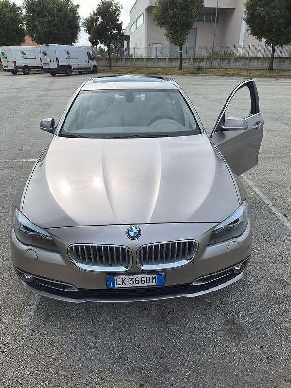 Argento Usata 2011 BMW 530 M Sport Tre volumi | 11.000 € (Super prezzo) - Immagine 1/4