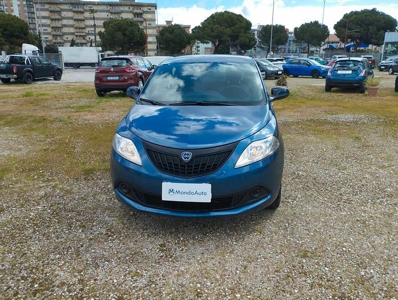 Usata Lancia Ypsilon Silver 69 CV (50 kW) 2023 Blu Utilitaria