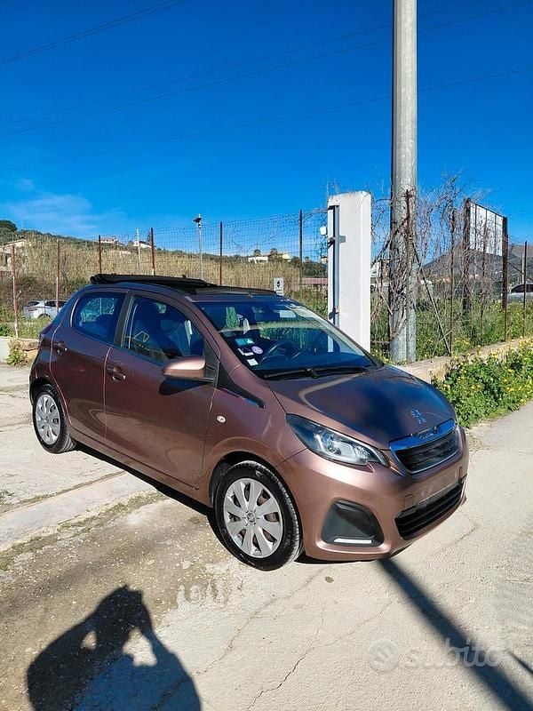 Usata Peugeot 108 Allure 69 CV (50 kW) 2015 Marrone Utilitaria