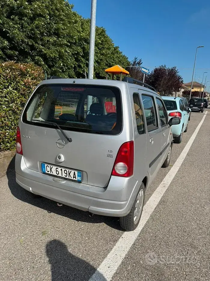 Usata Opel Agila 75 CV (55 kW) 2004 Monovolume