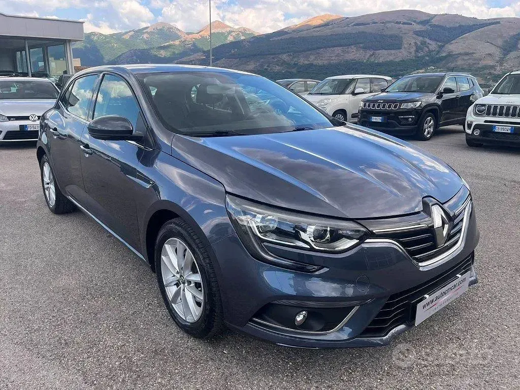 Usata Renault Mégane Intens 110 CV (80 kW) 2018 Bluazzurro Berlina