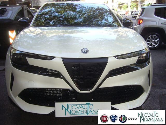 Nuova Alfa Romeo GT Junior Edizione Speciale 136 CV (100 kW) 2025 Bianco SUV
