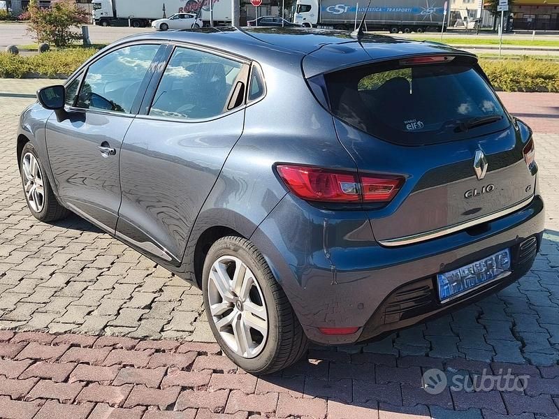 Usata Renault Clio IV Zen 90 CV (66 kW) 2017 Grigio Berlina