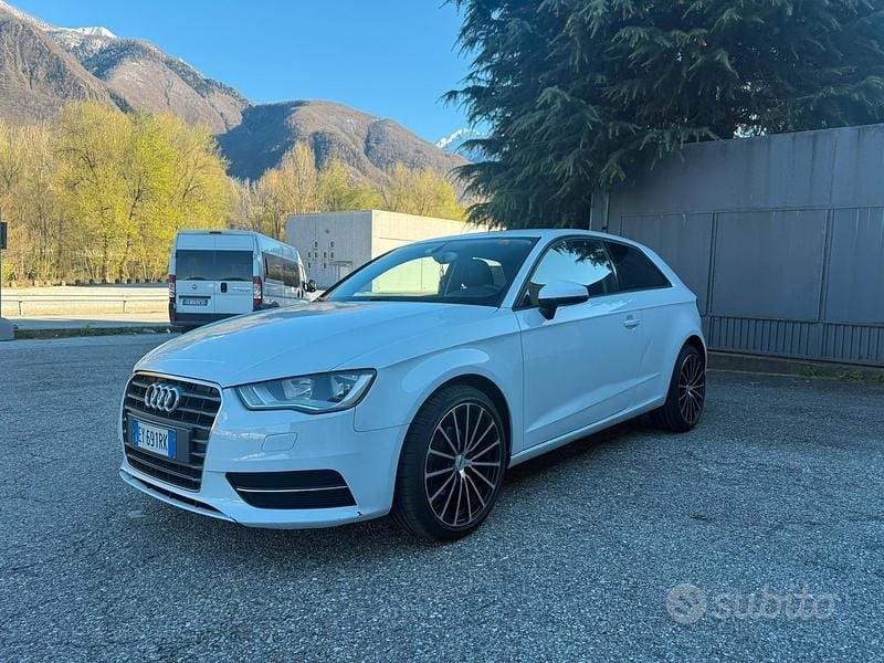 Usata Audi A3 Ambiente 110 CV (80 kW) 2015 Bianco Berlina