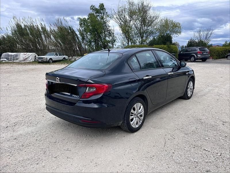 Usata Fiat Tipo Lounge 120 CV (88 kW) 2016 Nero Berlina