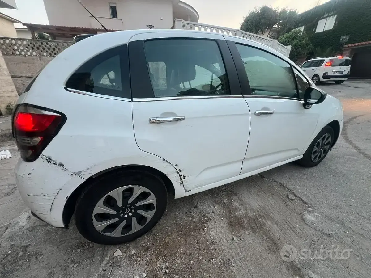 Usata Citroën C3 75 CV (55 kW) 2016 Giallo Berlina