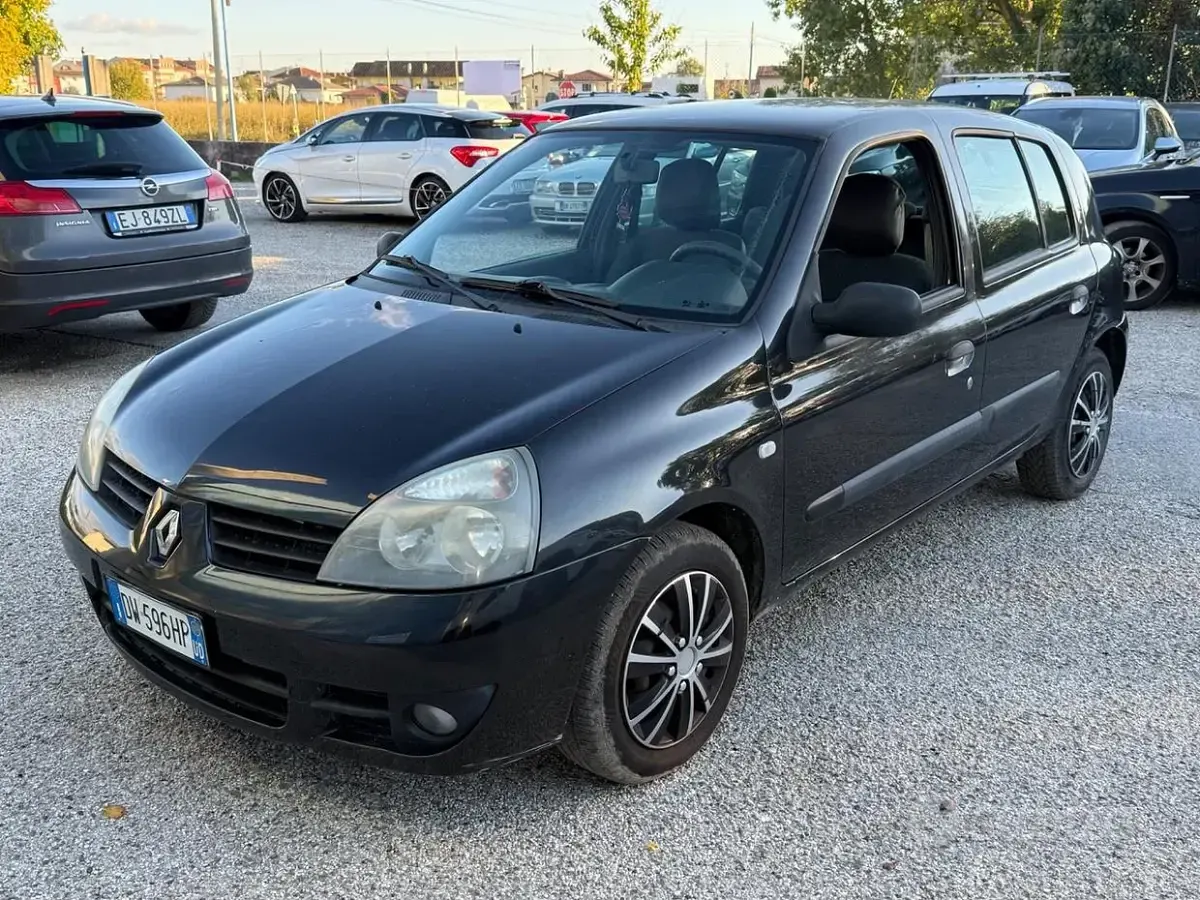 Usata Renault Clio II 75 CV (55 kW) 2009 Nero Berlina