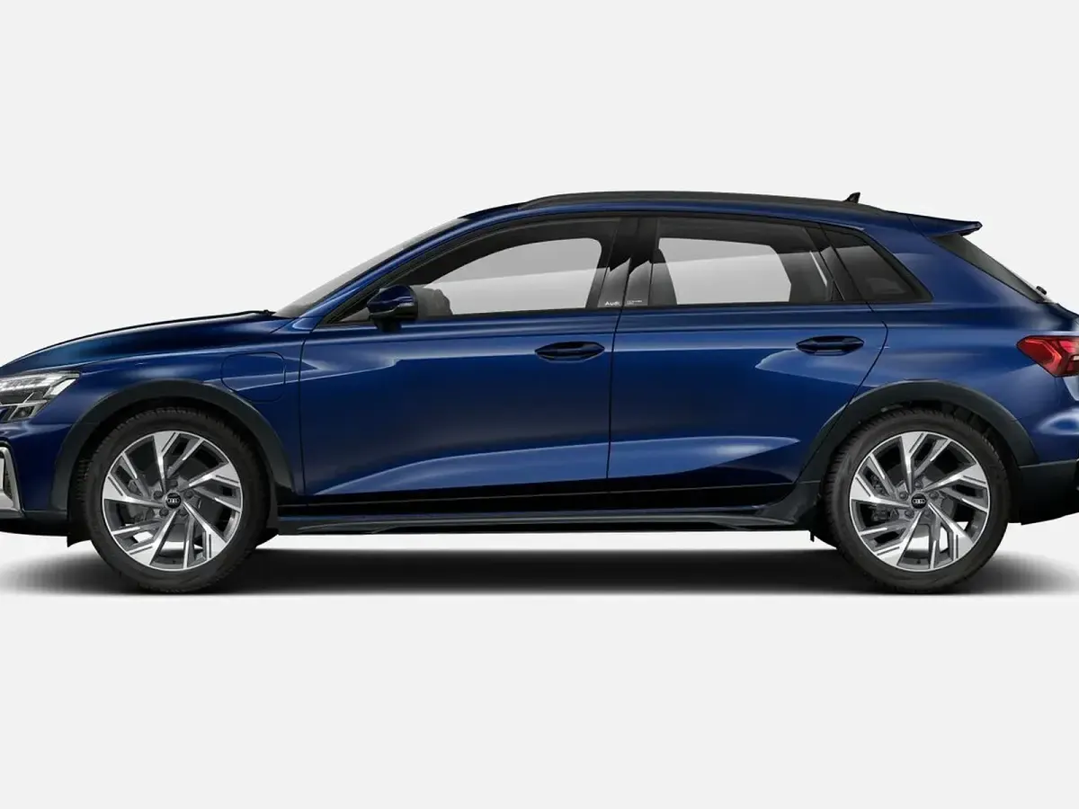 Nuova Audi A3 Advanced 204 CV (150 kW) 2025 Blu Berlina