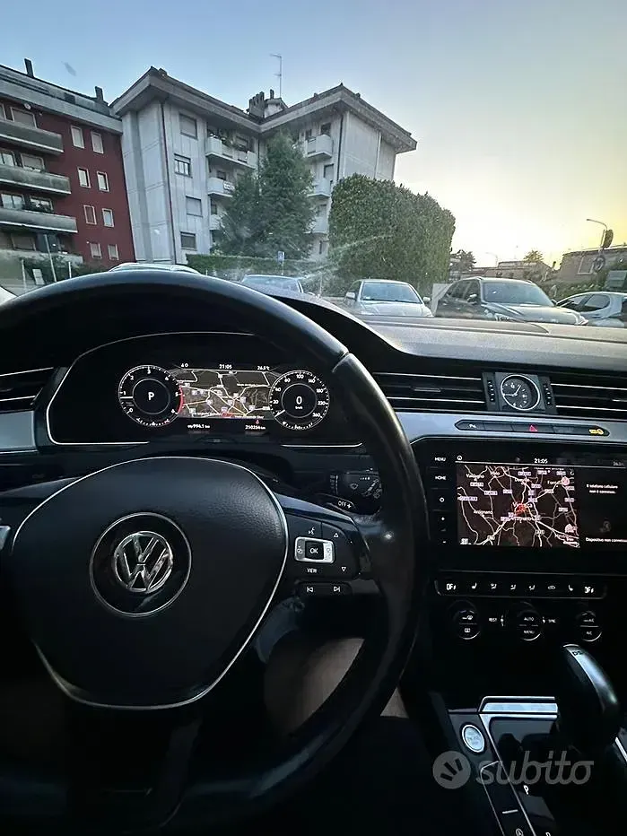 Usata VW Passat 150 CV (110 kW) 2019 Grigio Station wagon