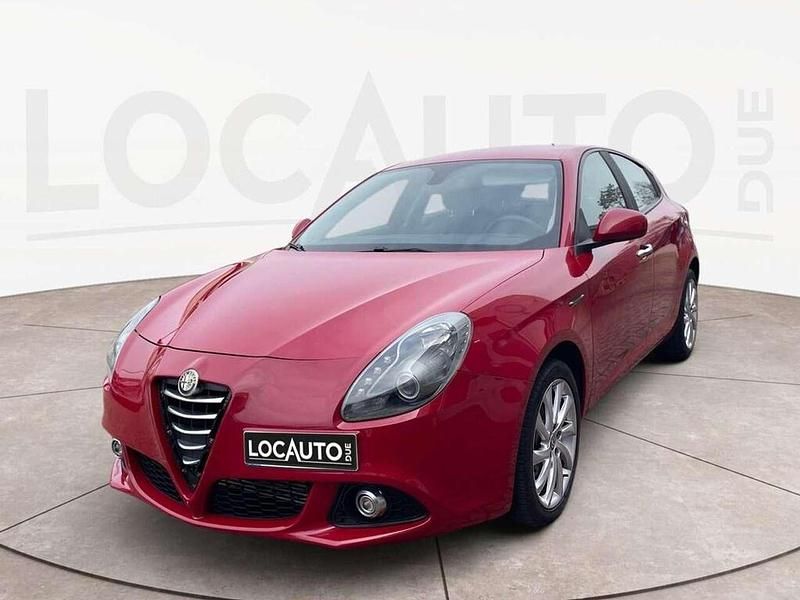 Usata Alfa Romeo Giulietta Distinctive 105 CV (77 kW) 2015 Rosso Utilitaria